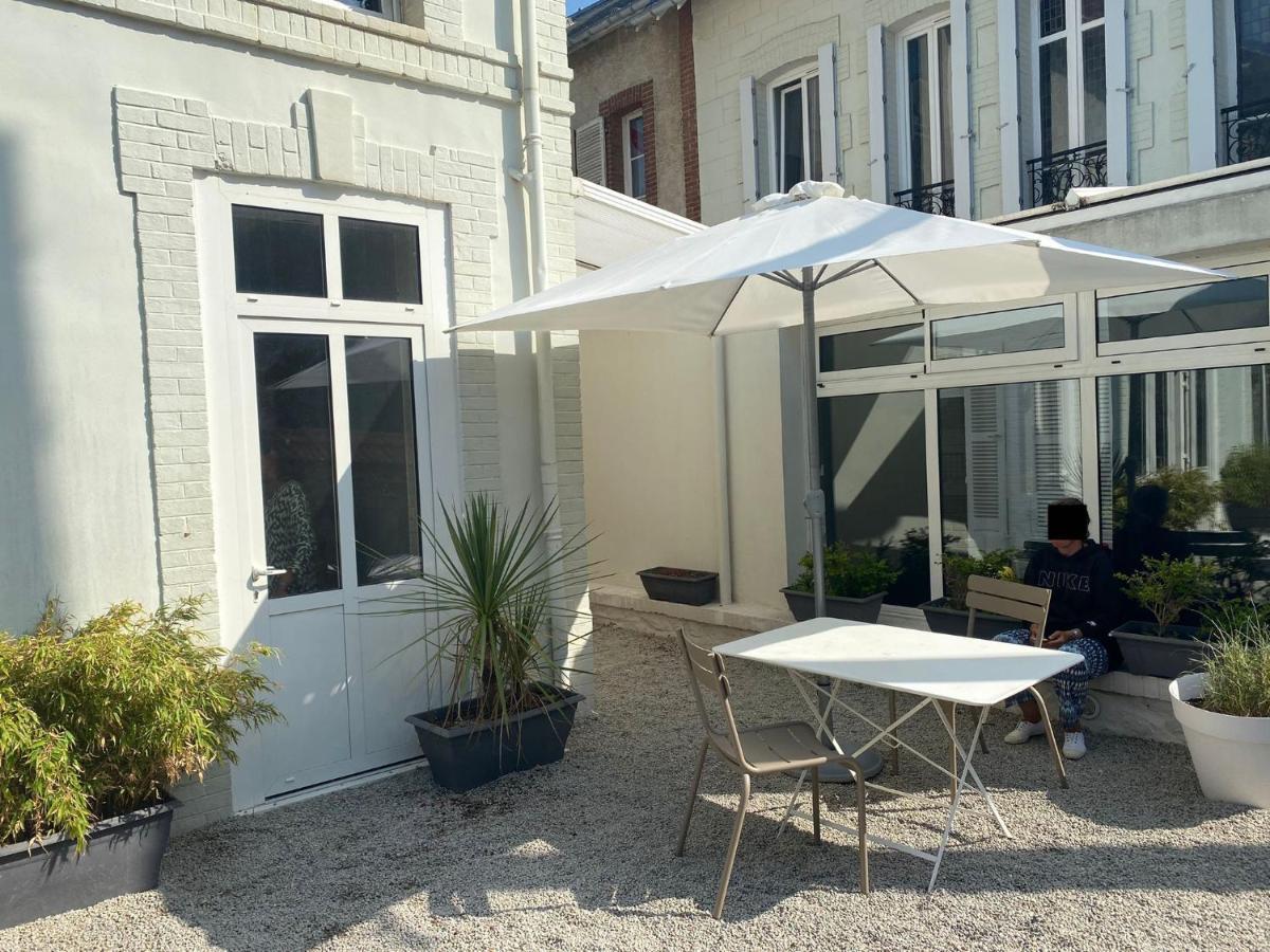 La Cote Villa Granville Eksteriør bilde
